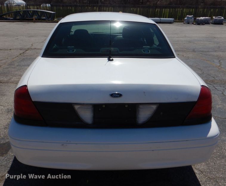 image for item JL9088 2008 Ford Crown Victoria Police Interceptor