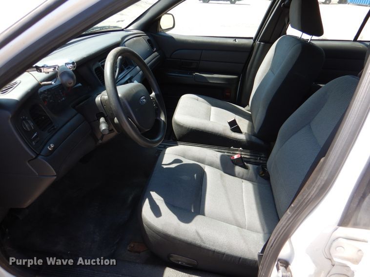 image for item JL9088 2008 Ford Crown Victoria Police Interceptor