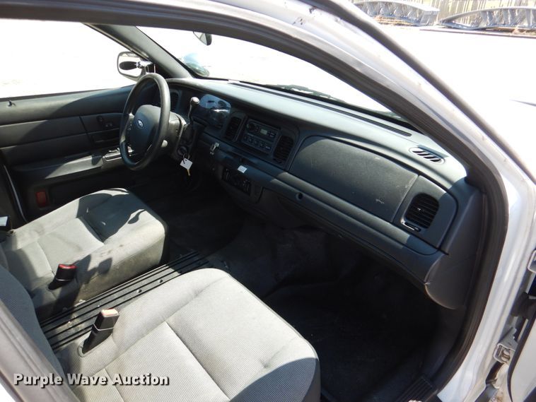 image for item JL9088 2008 Ford Crown Victoria Police Interceptor