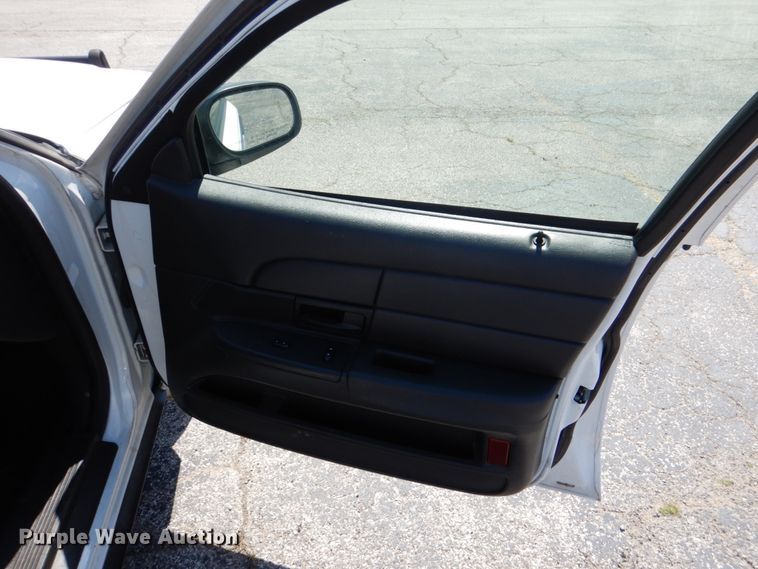 image for item JL9088 2008 Ford Crown Victoria Police Interceptor