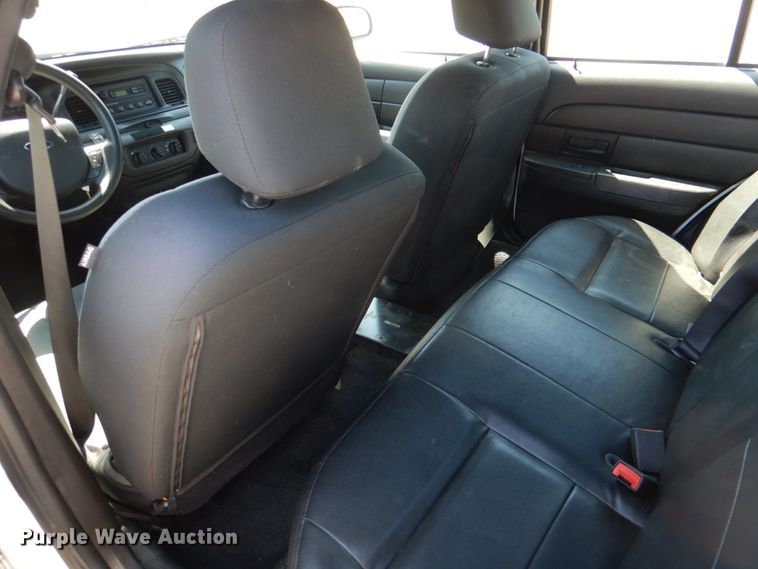 image for item JL9088 2008 Ford Crown Victoria Police Interceptor
