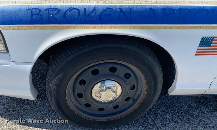 image for item JL9089 2006 Ford Crown Victoria Police Interecptor