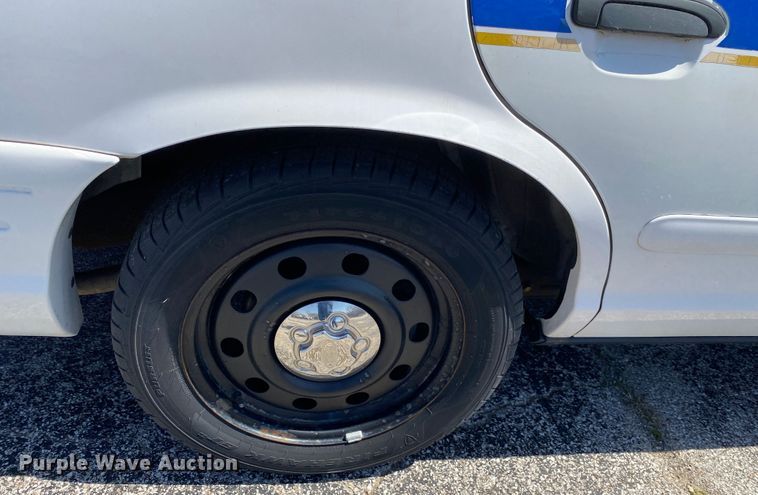 image for item JL9089 2006 Ford Crown Victoria Police Interecptor