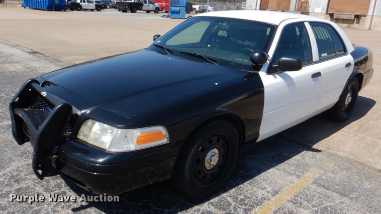 image for item JL9090 2011 Ford Crown Victoria Police Interceptor
