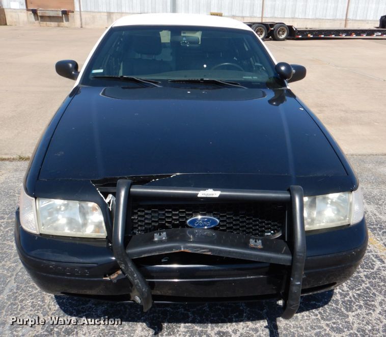 image for item JL9090 2011 Ford Crown Victoria Police Interceptor