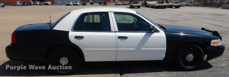 image for item JL9090 2011 Ford Crown Victoria Police Interceptor