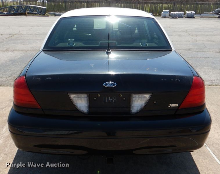image for item JL9090 2011 Ford Crown Victoria Police Interceptor