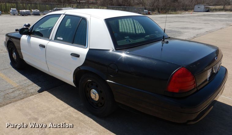image for item JL9090 2011 Ford Crown Victoria Police Interceptor
