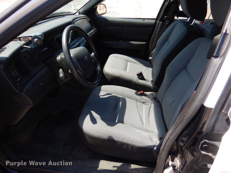 image for item JL9090 2011 Ford Crown Victoria Police Interceptor