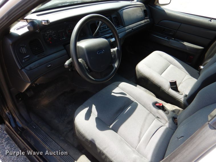 image for item JL9090 2011 Ford Crown Victoria Police Interceptor