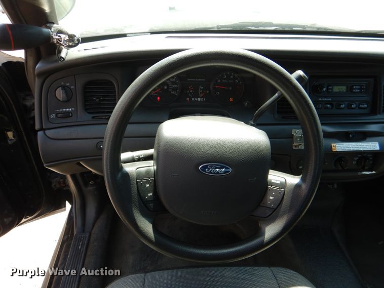 image for item JL9090 2011 Ford Crown Victoria Police Interceptor