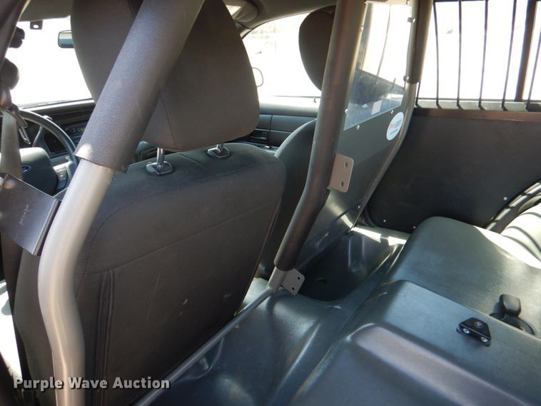 image for item JL9090 2011 Ford Crown Victoria Police Interceptor