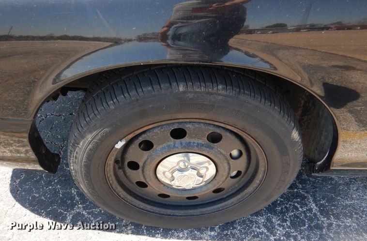 image for item JL9090 2011 Ford Crown Victoria Police Interceptor