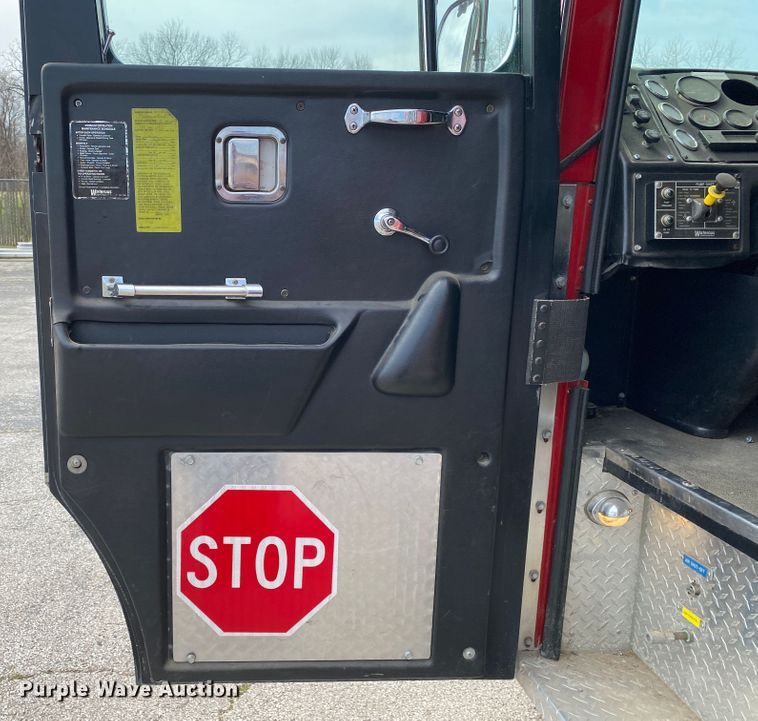 image for item JL9091 1993 HME  pumper fire truck