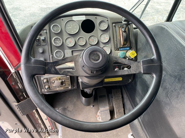 image for item JL9091 1993 HME  pumper fire truck