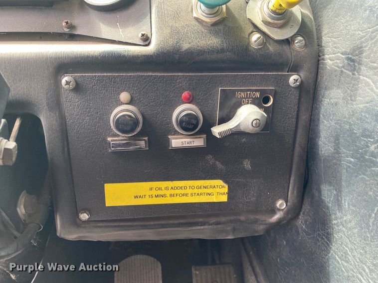 image for item JL9091 1993 HME  pumper fire truck