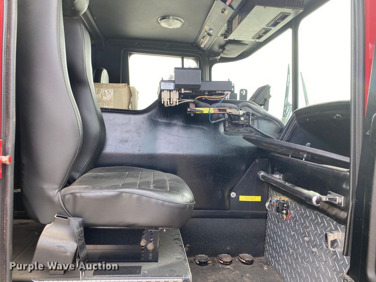 image for item JL9091 1993 HME  pumper fire truck