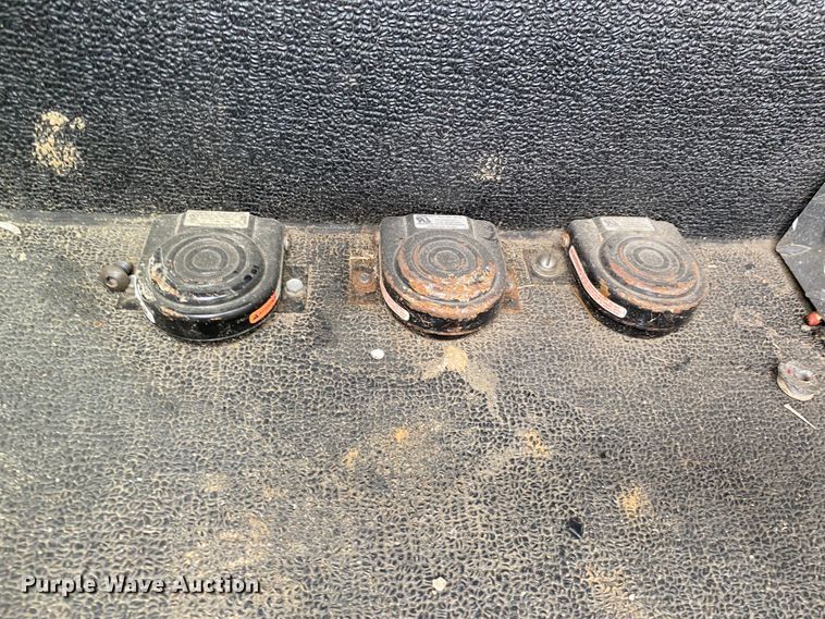 image for item JL9091 1993 HME  pumper fire truck