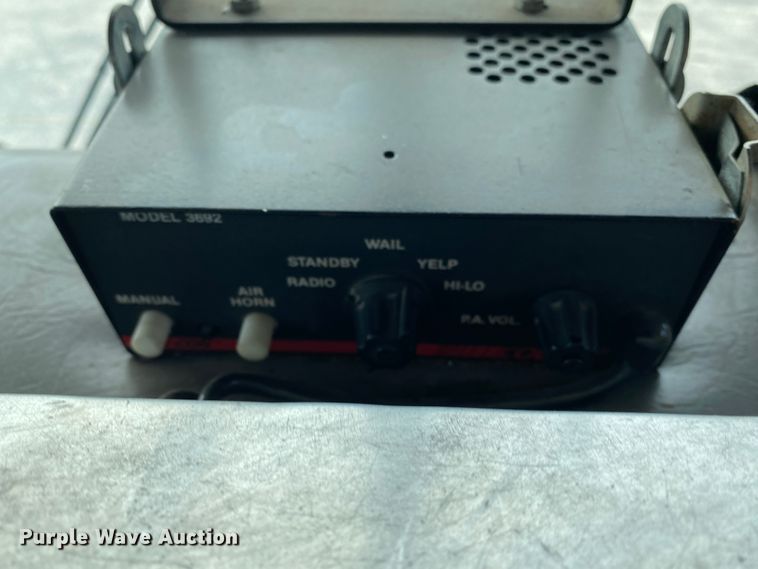 image for item JL9091 1993 HME  pumper fire truck