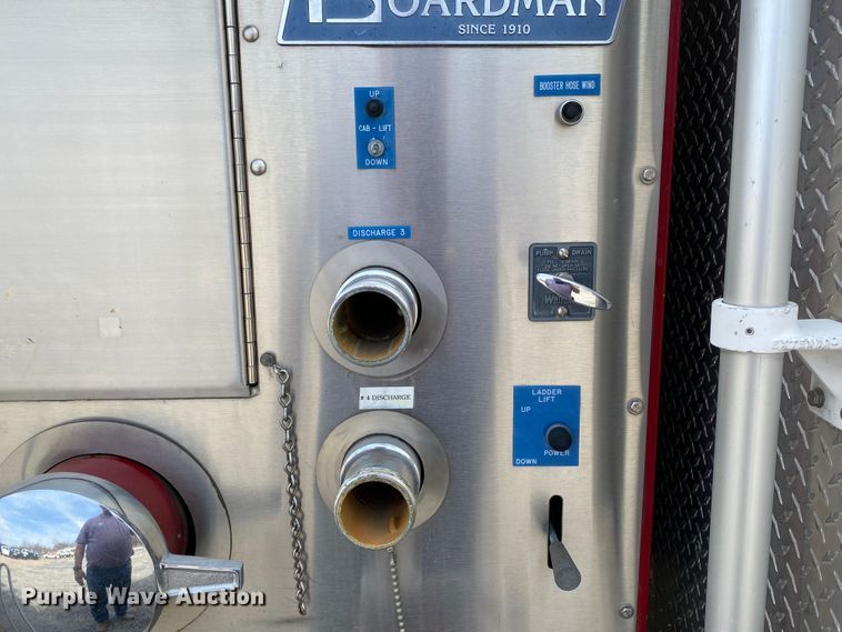 image for item JL9091 1993 HME  pumper fire truck