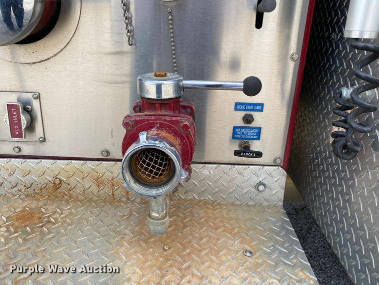 image for item JL9091 1993 HME  pumper fire truck