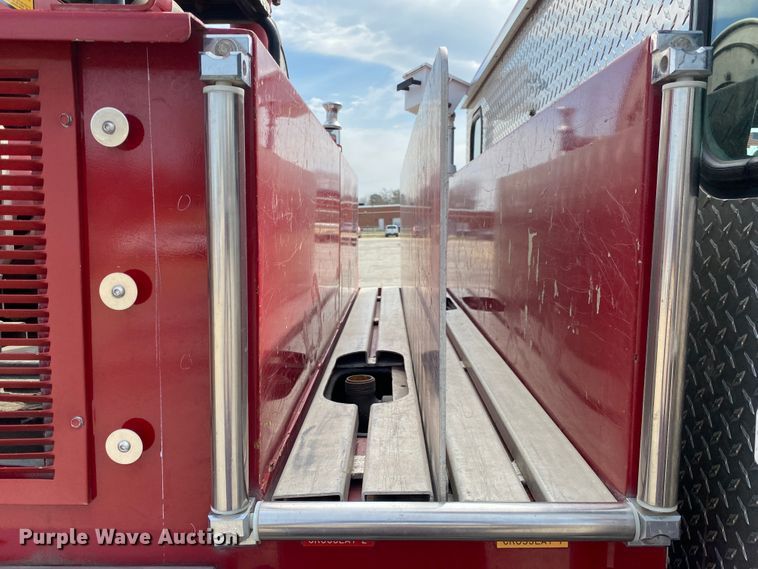 image for item JL9091 1993 HME  pumper fire truck