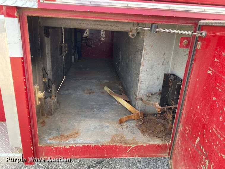 image for item JL9091 1993 HME  pumper fire truck