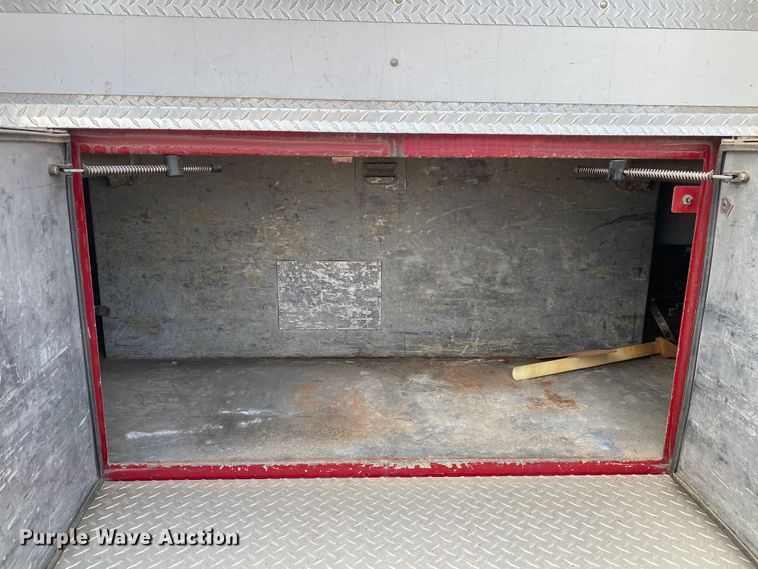 image for item JL9091 1993 HME  pumper fire truck