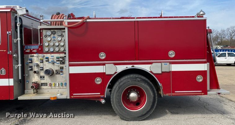 image for item JL9091 1993 HME  pumper fire truck