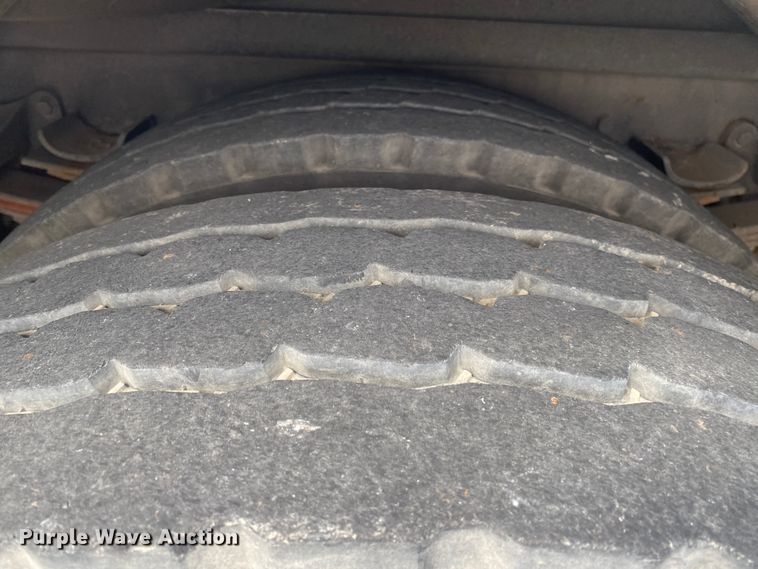 image for item JL9091 1993 HME  pumper fire truck