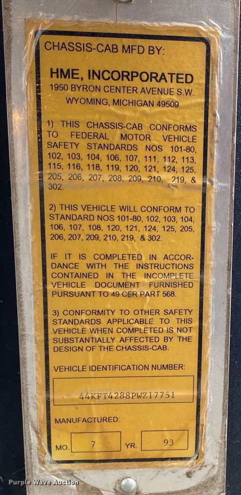 image for item JL9091 1993 HME  pumper fire truck