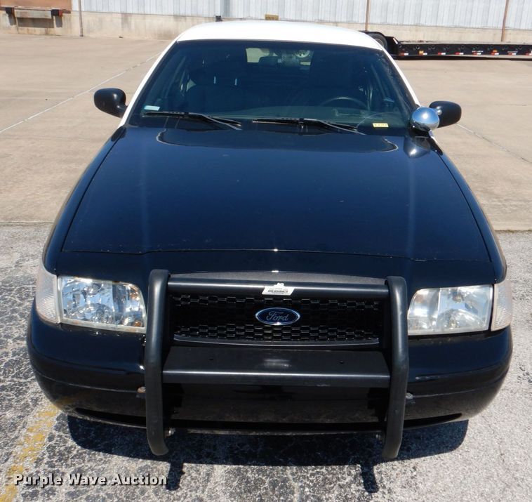 image for item JL9092 2011 Ford Crown Victoria Police Interceptor