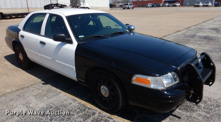 image for item JL9092 2011 Ford Crown Victoria Police Interceptor