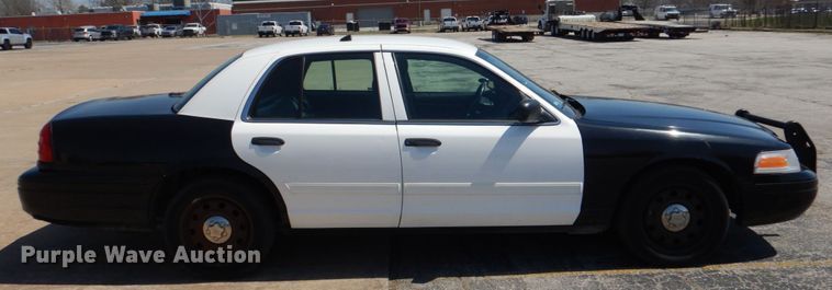 image for item JL9092 2011 Ford Crown Victoria Police Interceptor