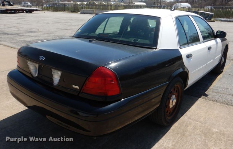 image for item JL9092 2011 Ford Crown Victoria Police Interceptor