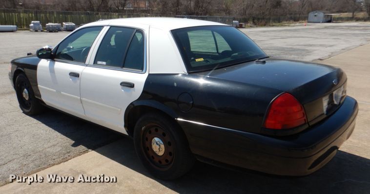 image for item JL9092 2011 Ford Crown Victoria Police Interceptor