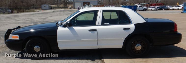 image for item JL9092 2011 Ford Crown Victoria Police Interceptor