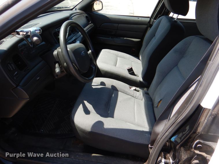 image for item JL9092 2011 Ford Crown Victoria Police Interceptor