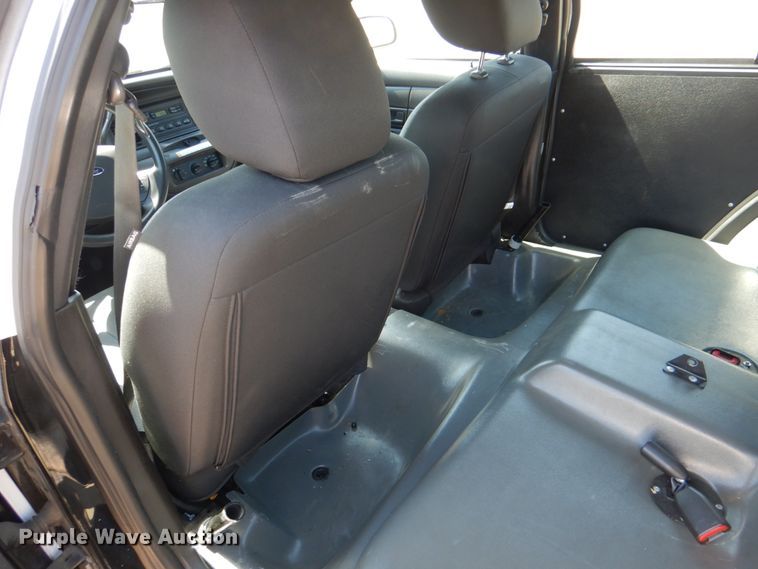 image for item JL9092 2011 Ford Crown Victoria Police Interceptor