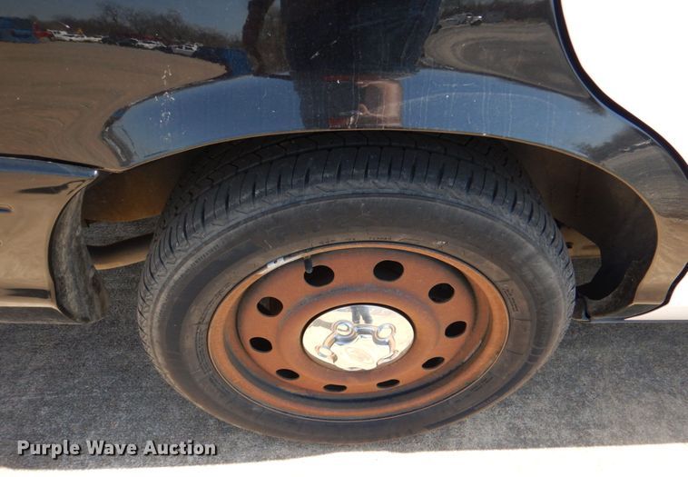 image for item JL9092 2011 Ford Crown Victoria Police Interceptor