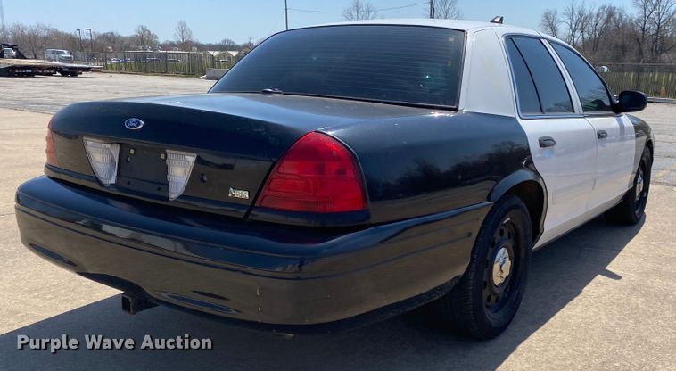 image for item JL9093 2011 Ford Crown Victoria Police Interceptor