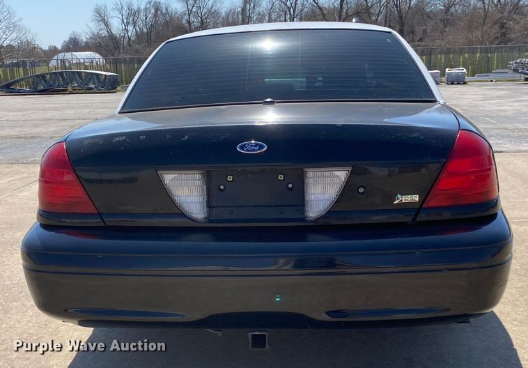 image for item JL9093 2011 Ford Crown Victoria Police Interceptor
