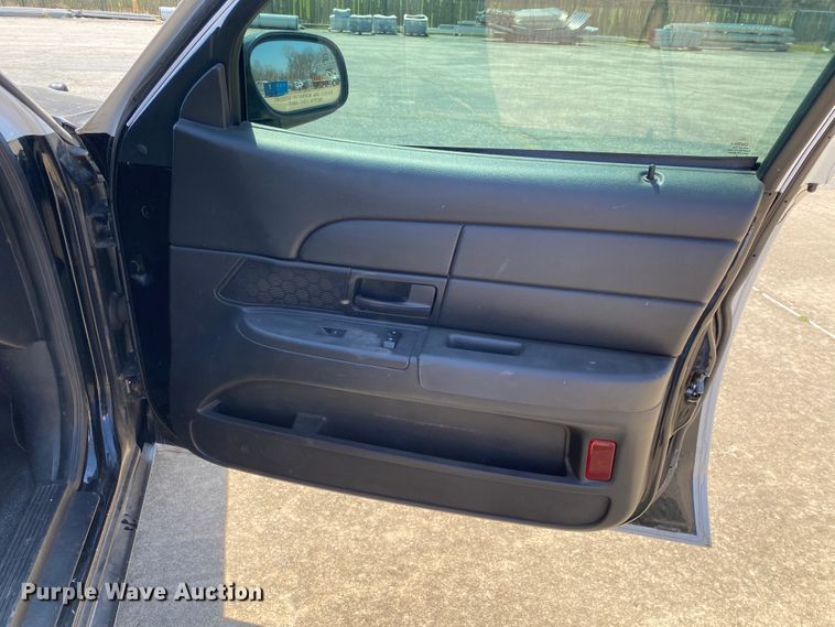 image for item JL9093 2011 Ford Crown Victoria Police Interceptor