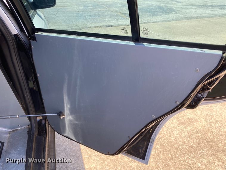 image for item JL9093 2011 Ford Crown Victoria Police Interceptor