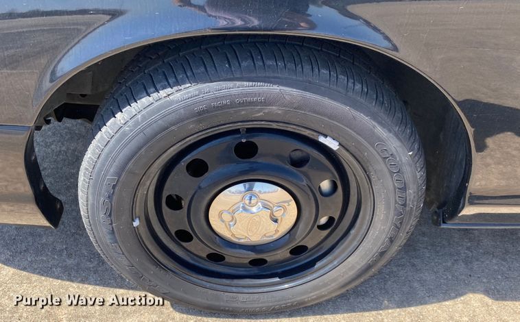 image for item JL9093 2011 Ford Crown Victoria Police Interceptor