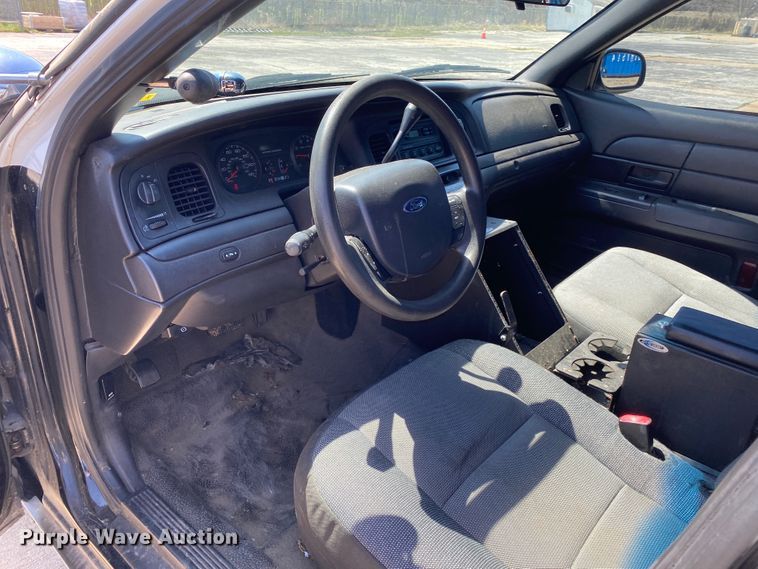 image for item JL9095 2011 Ford Crown Victoria Police Interecptor