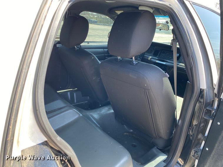 image for item JL9095 2011 Ford Crown Victoria Police Interecptor