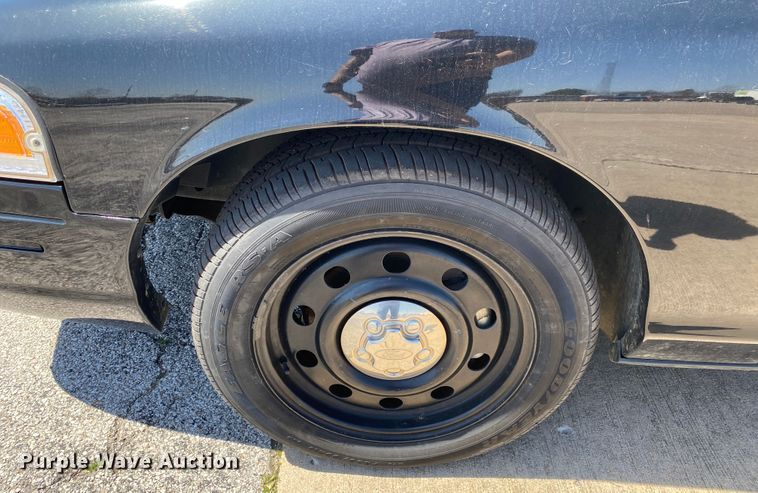 image for item JL9095 2011 Ford Crown Victoria Police Interecptor