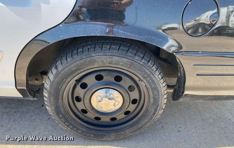 image for item JL9095 2011 Ford Crown Victoria Police Interecptor
