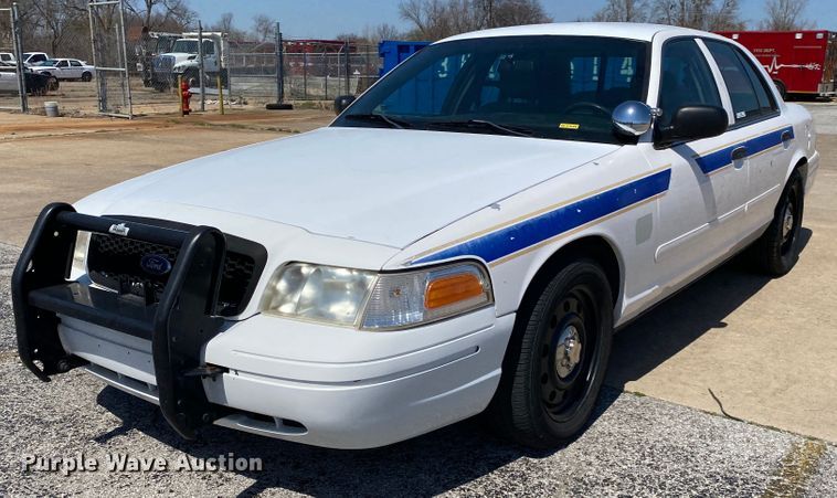 image for item JL9097 2007 Ford Crown Victoria Police Interceptor